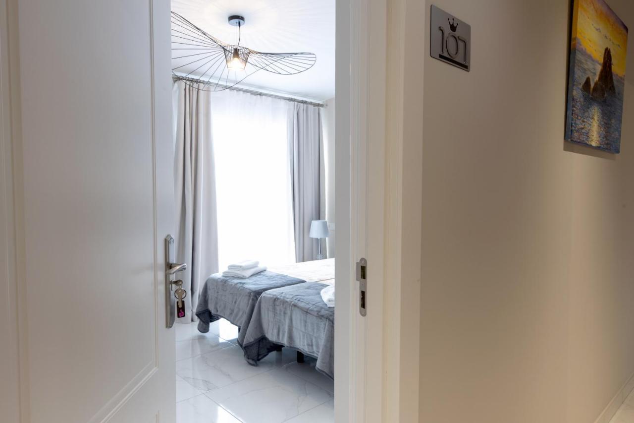 Residencia Deportiva Rozarossa Hotel Estepona Ngoại thất bức ảnh