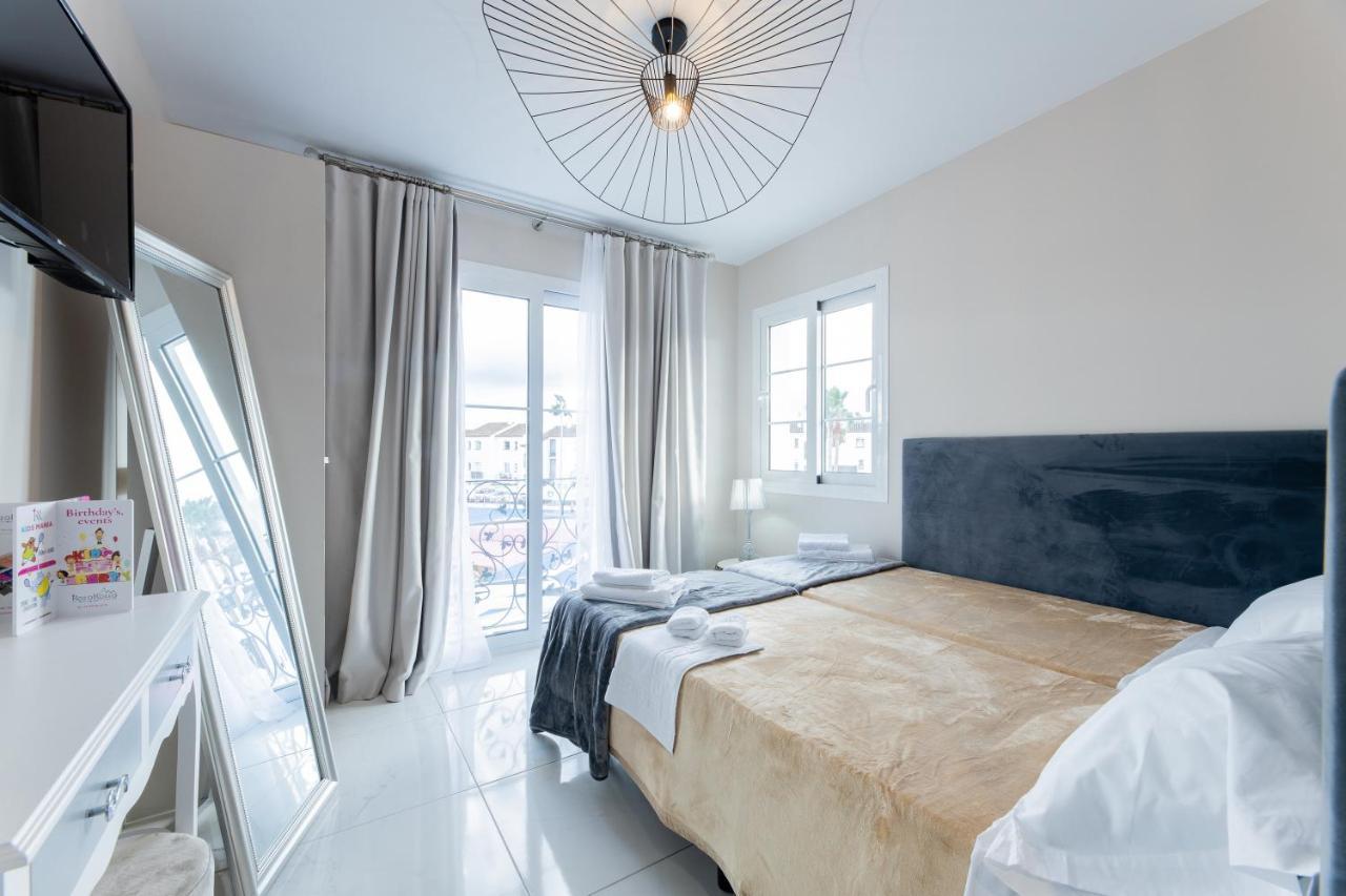 Residencia Deportiva Rozarossa Hotel Estepona Ngoại thất bức ảnh