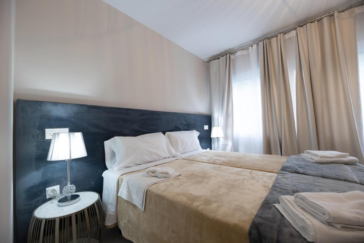 Residencia Deportiva Rozarossa Hotel Estepona Ngoại thất bức ảnh